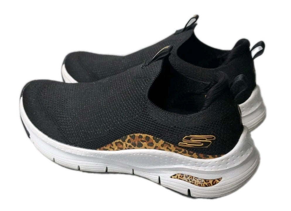 Womans Slip On Skechers Size 8 Leopard Print Shoes