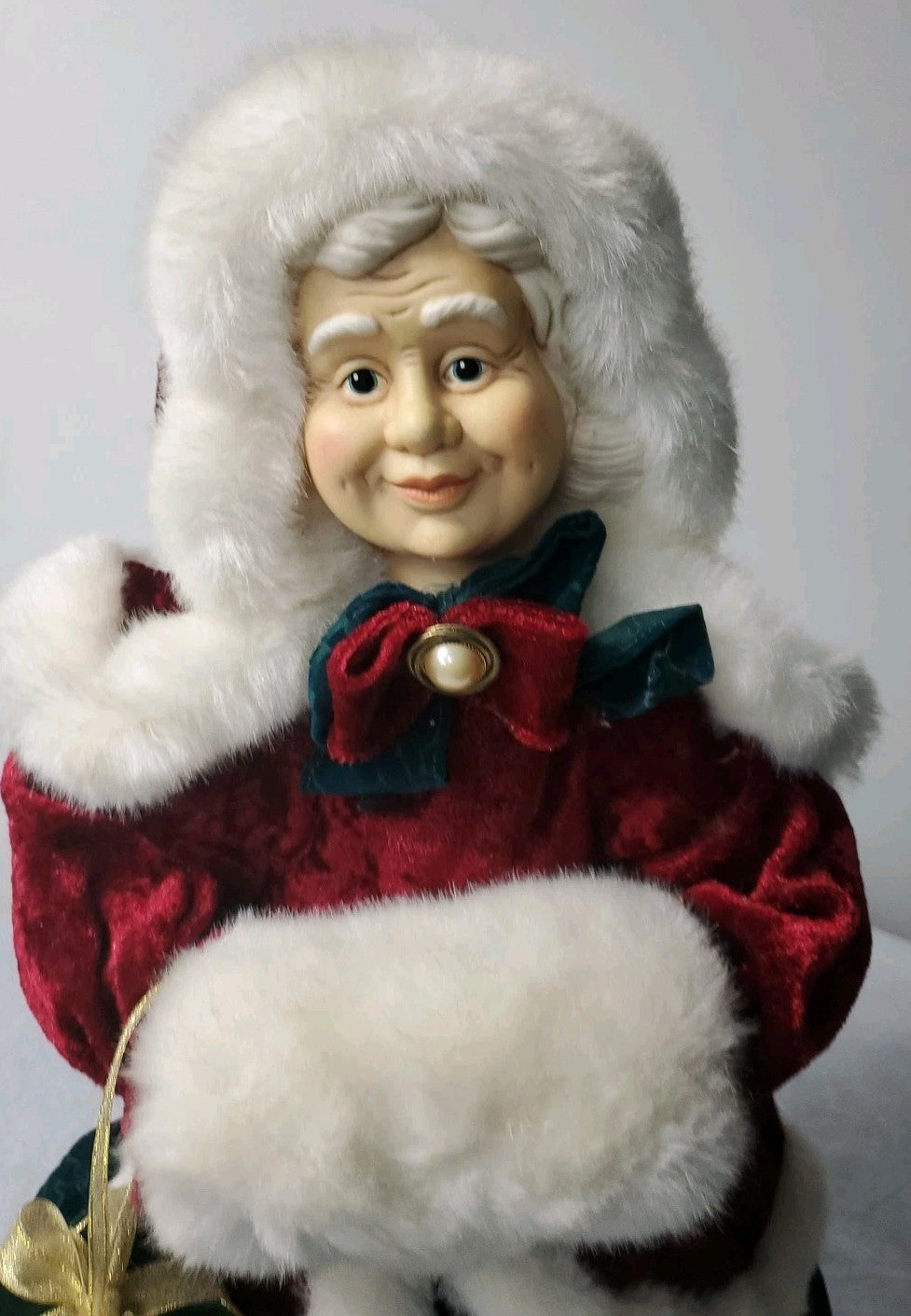 Mrs Claus Tree Topper 20" Porcelain Face