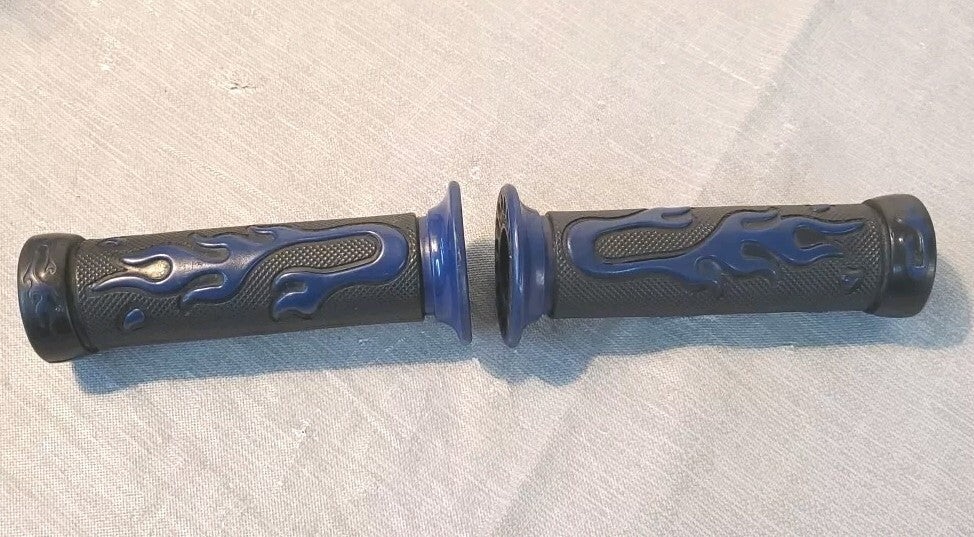 Motorcycle Handlebar Grips 7/8 Black W Blue Flames