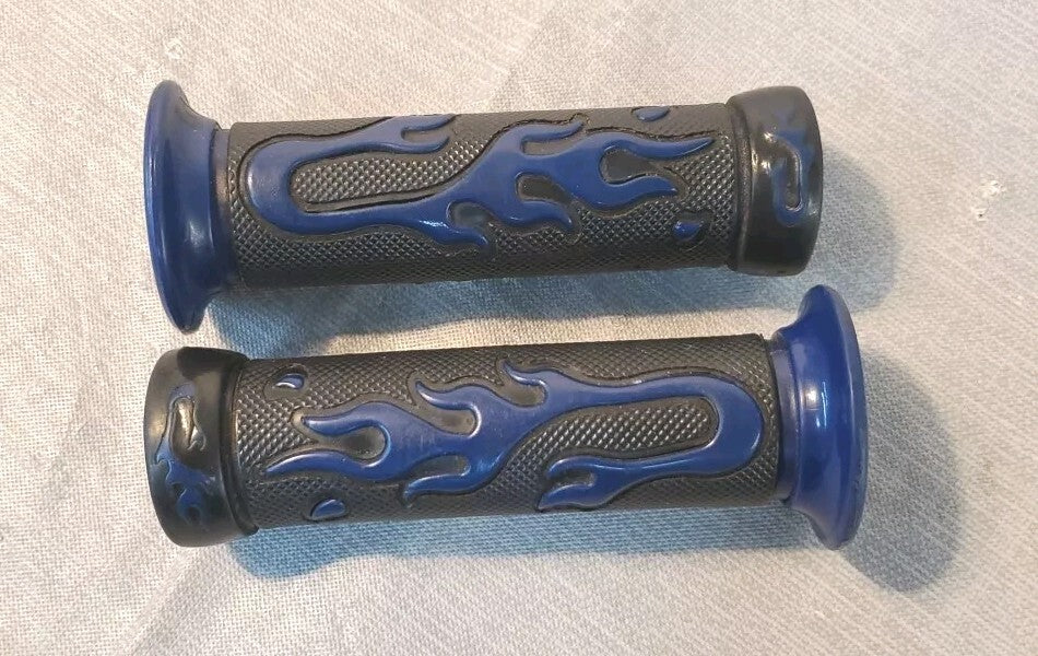 Motorcycle Handlebar Grips 7/8 Black W Blue Flames