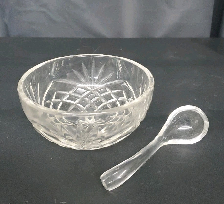 Vintage Glass Serving Dish/Bowl With Spoon