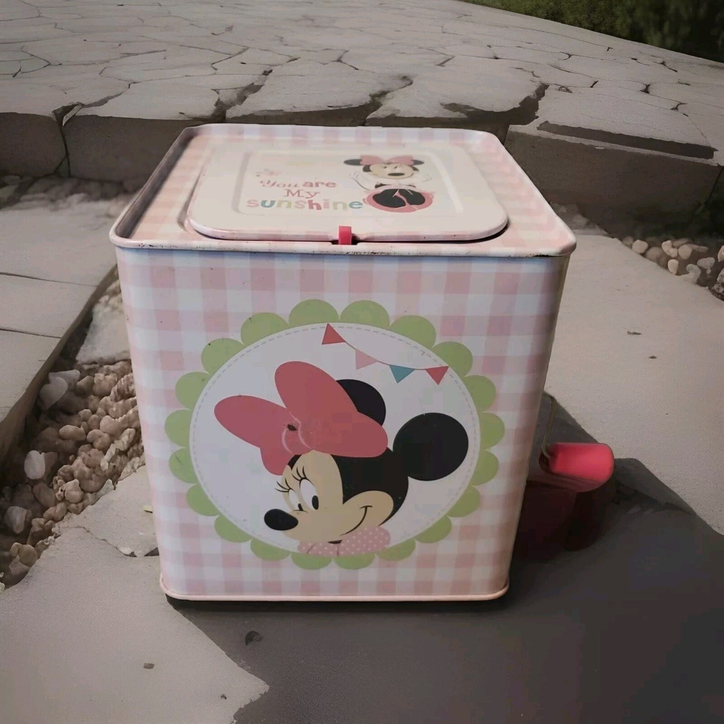 Disney 2014 Minnie Mouse "You Are My Sunshine " Musical Pop Up Minnie