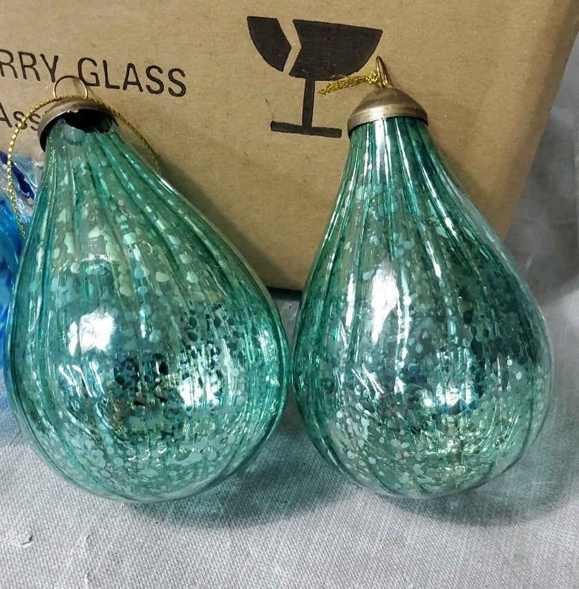 Holly Berry Glass Ornaments Set Of 5 Muticolor And Shapes Beautiful
