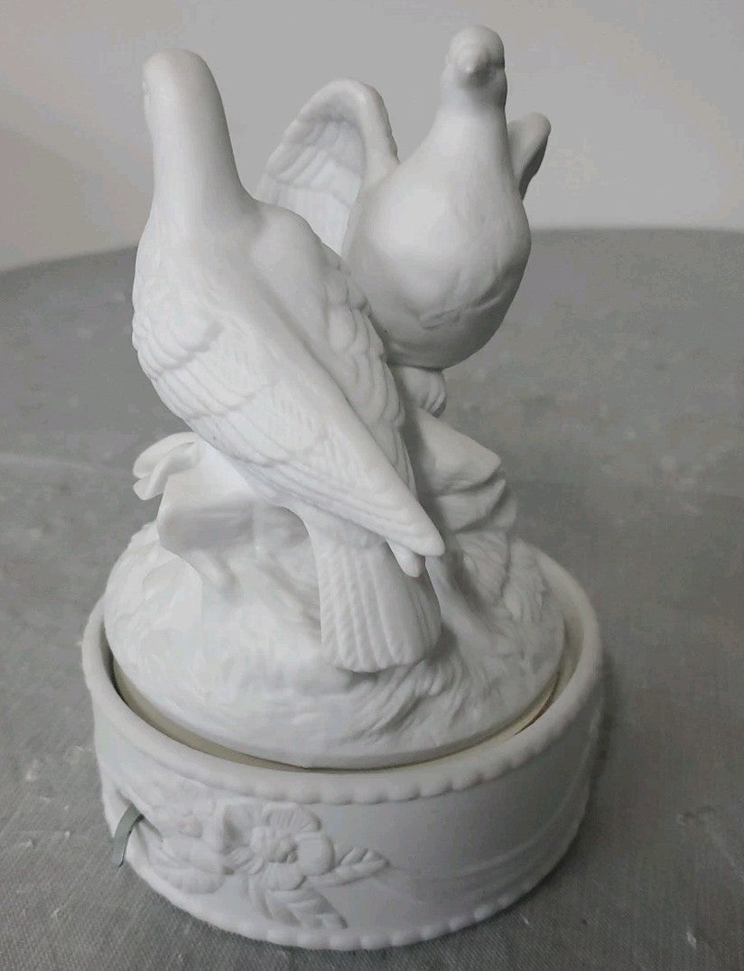 Vintage Music Box By Sanfranciscop Music Box Company  Rotating Doves