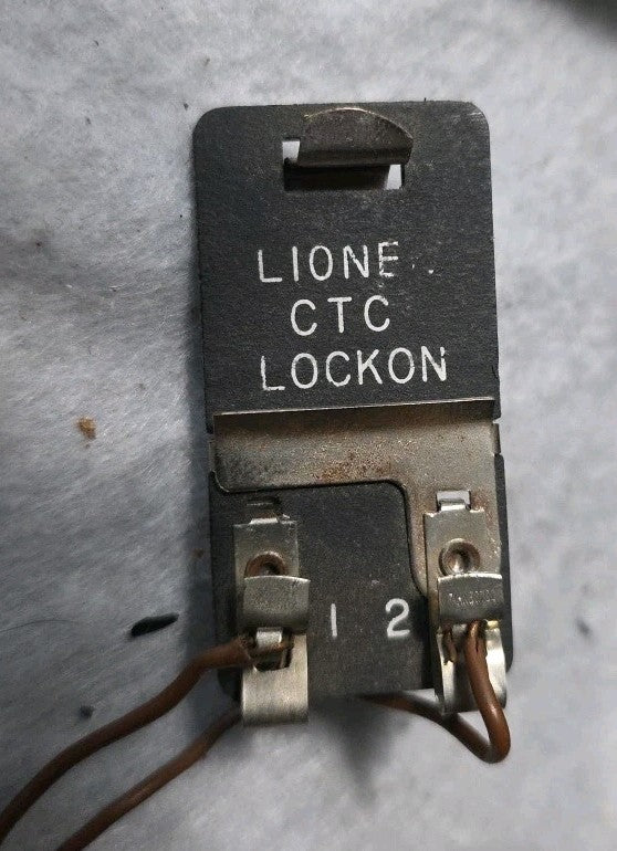 Lionel Multi Control Transformer No. 1033  90 Watt   in Factory Box
