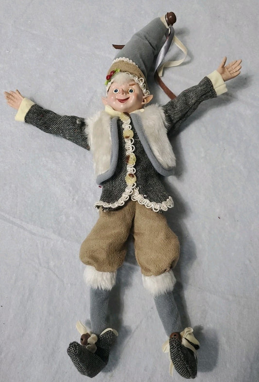 Raz Imports Posable Elf 17" Tall  Detailed