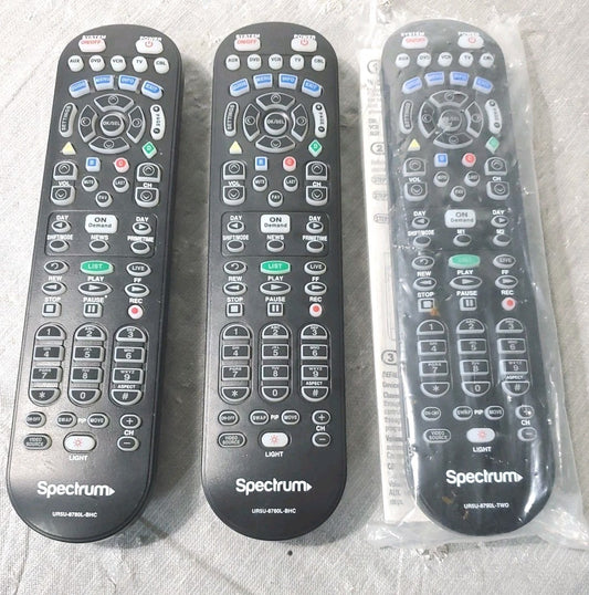 Spectrum Remote Controls UR5U-8780L-BHC And Ur5u-8790L-two Lot Of 3