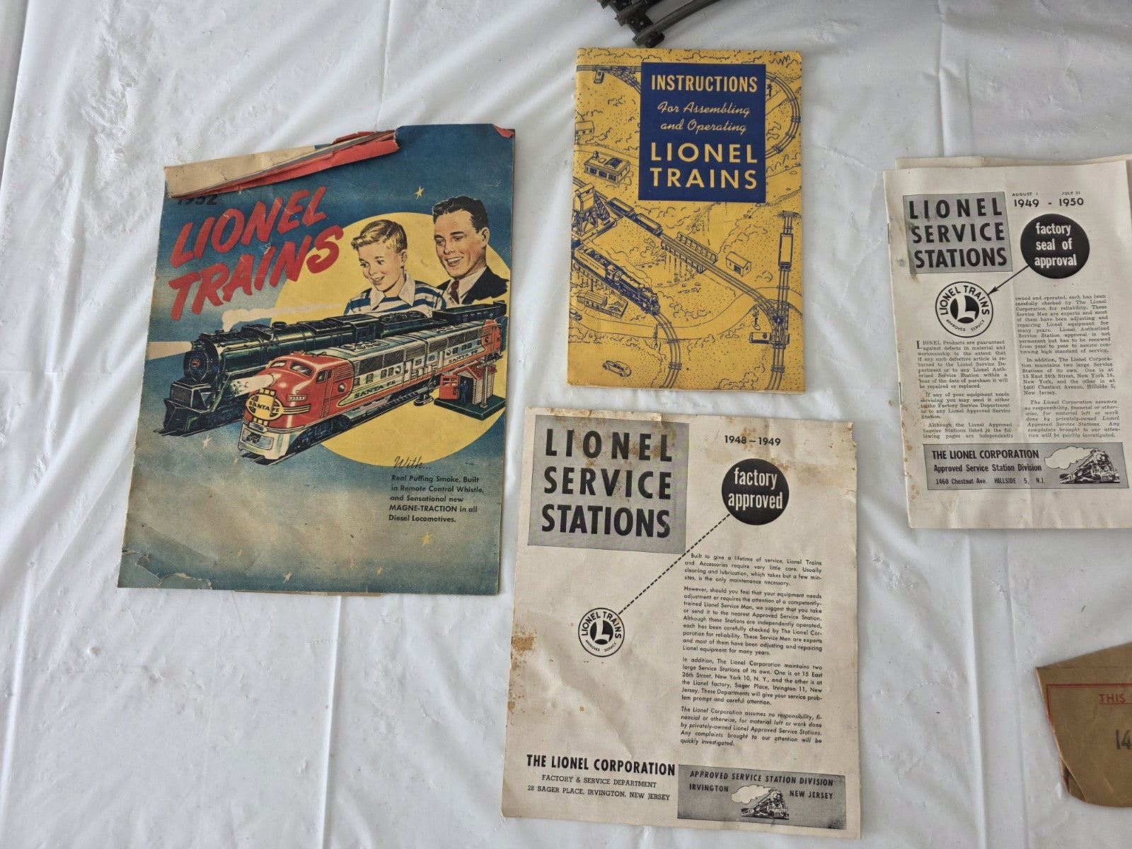 Lionel No 1021 90° Crossover And 36 Pcs O Gauge Track 027 And Papers