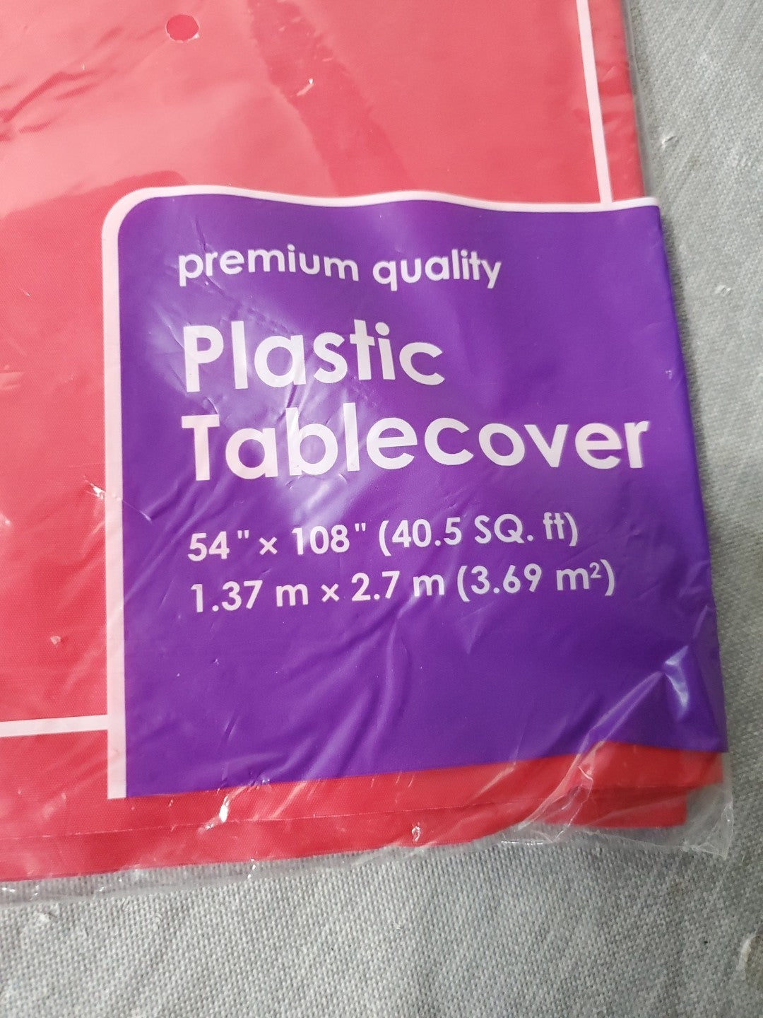 Party Premium Tablecover Black AND RED 54"×108"