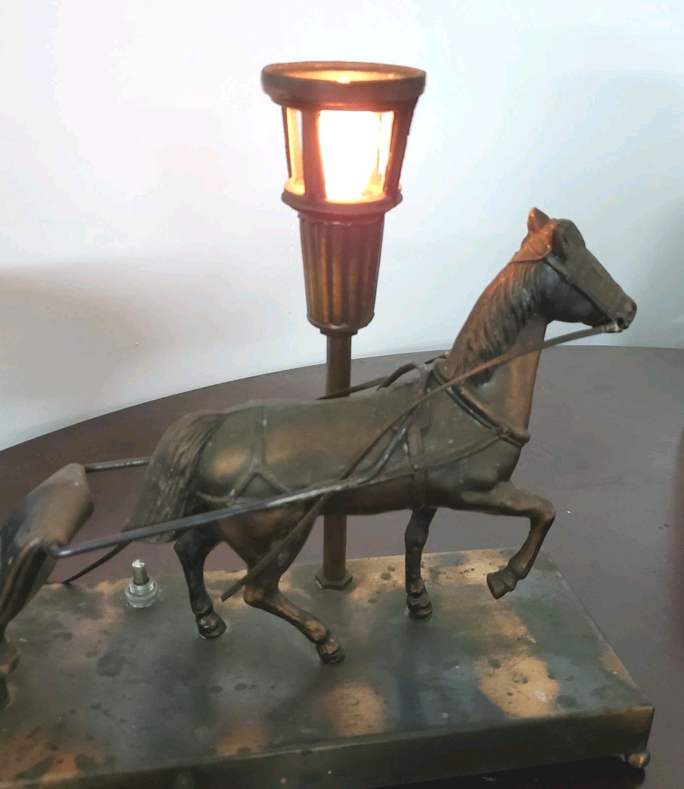 United Metal Goods Horse Carriage Model 701 Clock Doesn't Work 