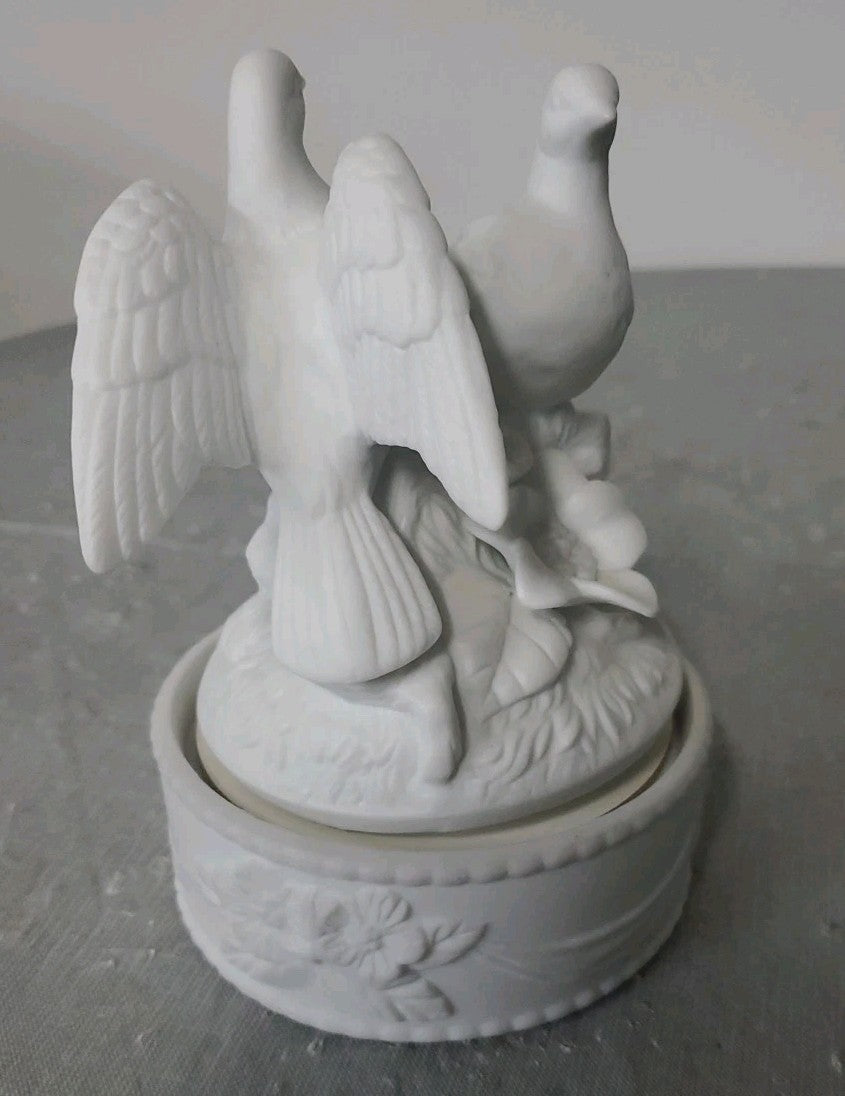Vintage Music Box By Sanfranciscop Music Box Company  Rotating Doves