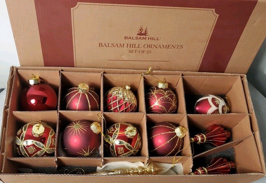 Balsam Hill Ornament Set Of 12 Beautiful  Ornaments For Trees Red