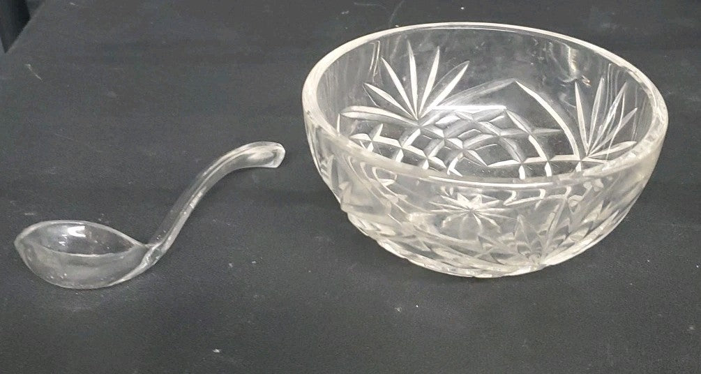 Vintage Glass Serving Dish/Bowl With Spoon