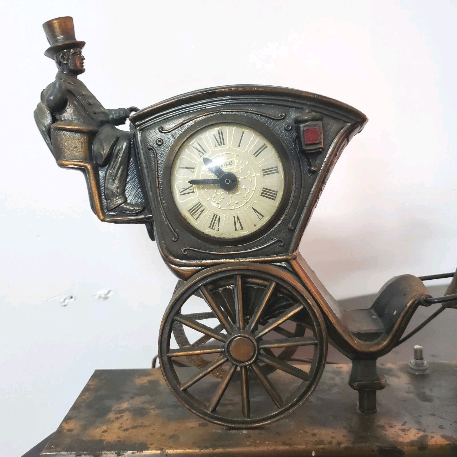 United Metal Goods Horse Carriage Model 701 Clock Doesn't Work 