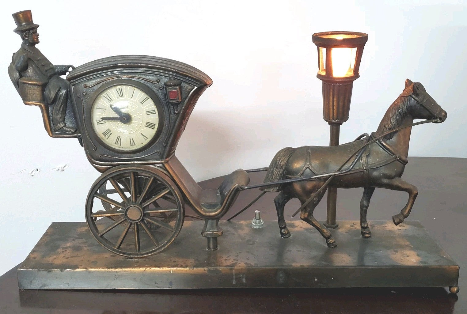 United Metal Goods Horse Carriage Model 701 Clock Doesn't Work 