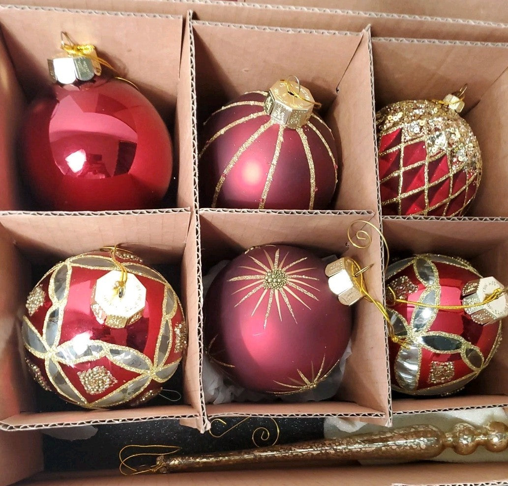 Balsam Hill Ornament Set Of 12 Beautiful  Ornaments For Trees Red
