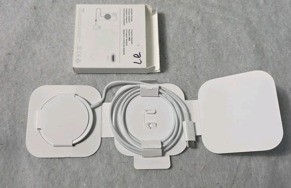 Apple Magsafe Charger For Iphone A2140