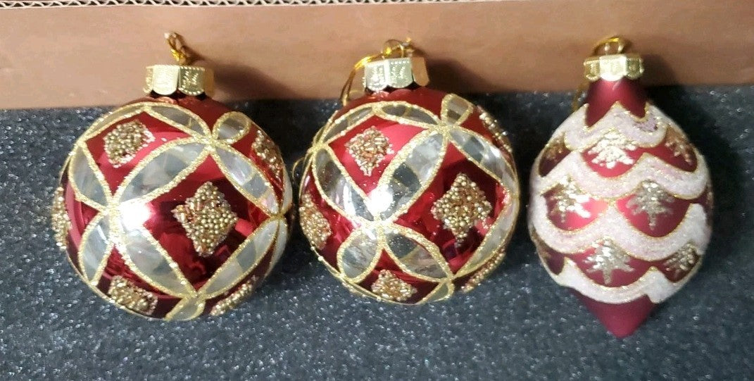 Balsam Hill Ornament Set Of 12 Beautiful  Ornaments For Trees Red