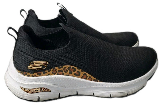 Womans Slip On Skechers Size 8 Leopard Print Shoes